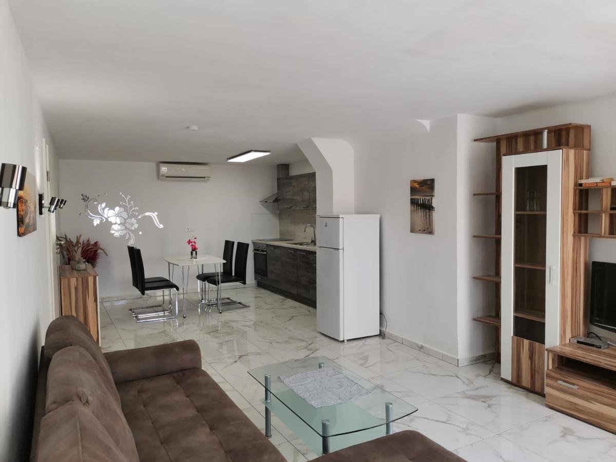 Villa Romeo Calp Exterior foto